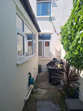 34 Upper Kincraig Street, Roath, Cardiff photo 4