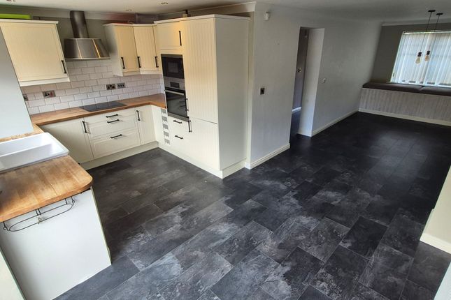213, Sanderson Villas, Gateshead photo 3
