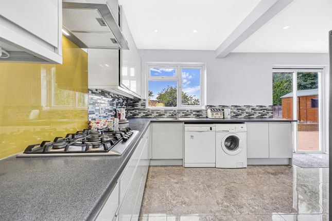 1477, High Road, London photo 5