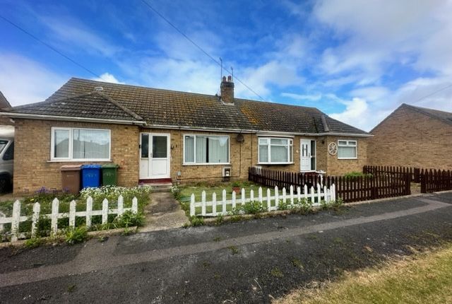 Thumbnail Bungalow to rent in Louville Avenue, Withernsea, Yorkshire