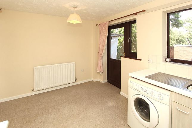 67, Evergreen Close, Bilston photo 4
