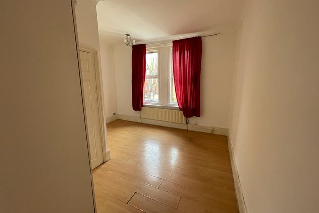 7b, Walm Lane, Willesden Green photo 3