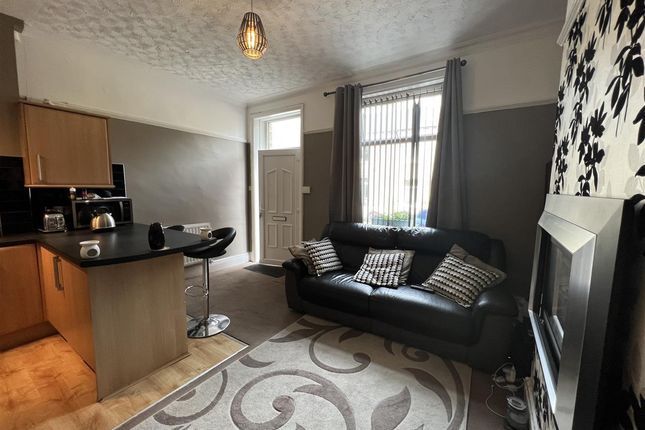 16, Esmond Street, Bradford photo 3