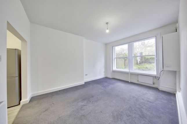 Thumbnail Flat to rent in Sinclair Road, London