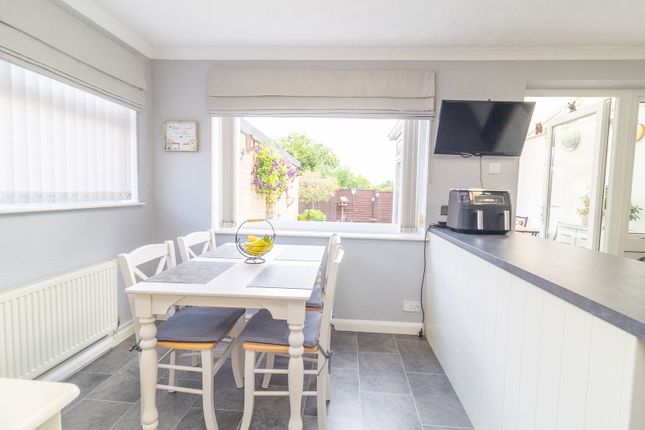 64, Meadow View, Towcester photo 4
