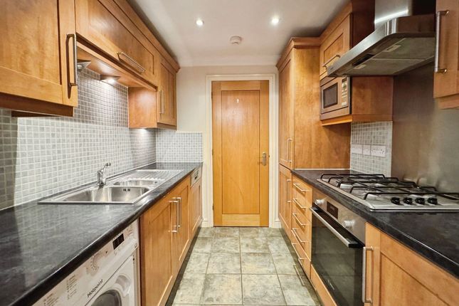 Flat 10, Avalon Court London Road, Marlborough photo 2