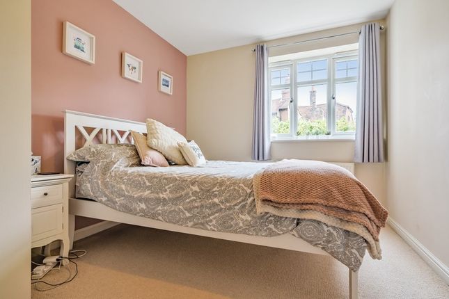Flat for sale in Sidney Court, Guildford, Surrey