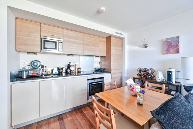 Flat for sale in Newton Lodge, Greenwich, London