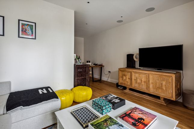 Flat for sale in Wornington Road, Notting Hill