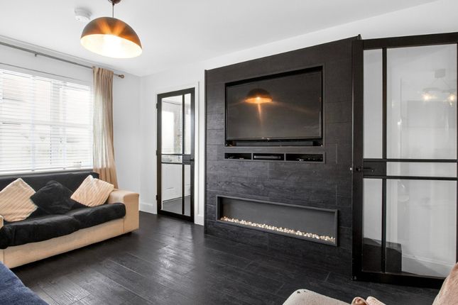 9, Dochart Way, Glasgow photo 2