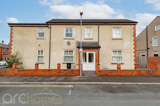 Thumbnail Flat for sale in Chester Street, Leigh