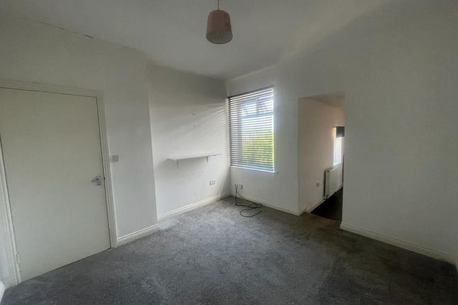 16, Durham terrace , Silksworth Sunderland  photo 5