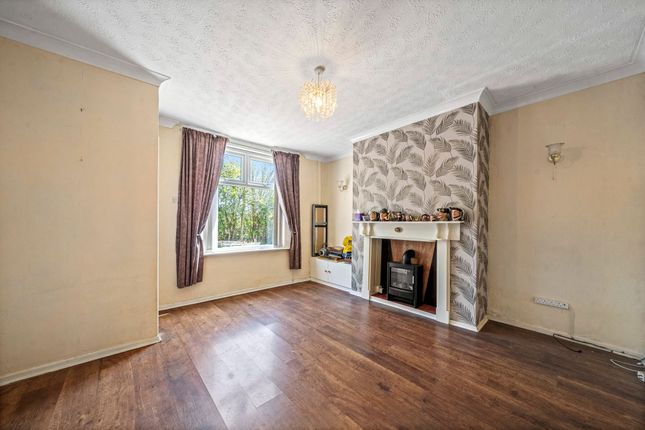 369 Old Road, Wigan photo 4