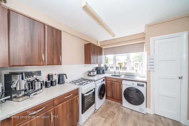 19, Guest Avenue, Wolverhampton photo 2
