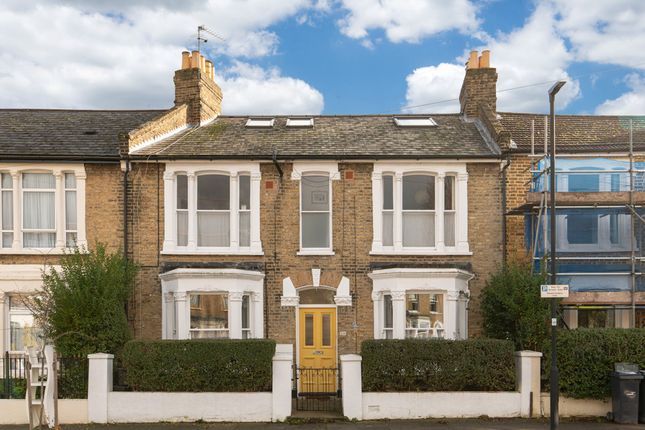 Flat for sale in Bicknell Road, Camberwell