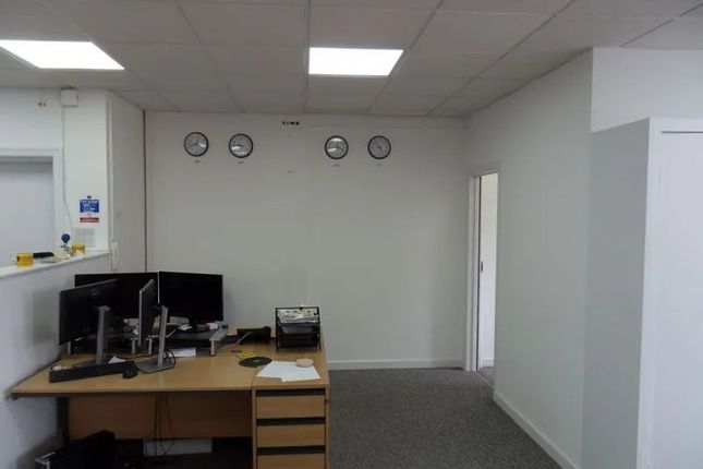 First Floor Unit 2, Woodpark Court, Harrow photo 4