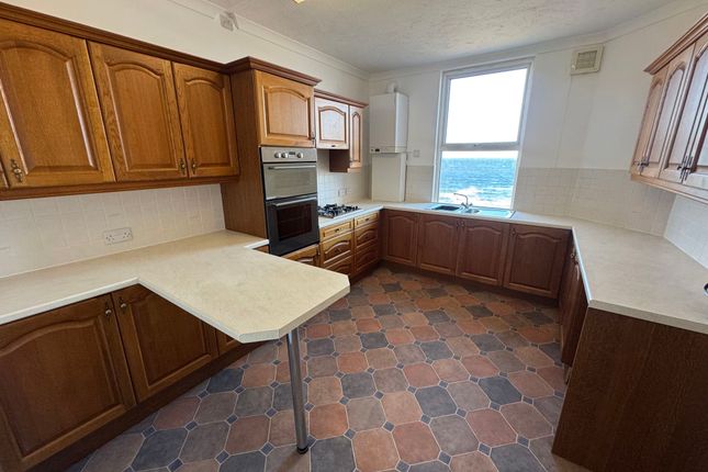 Flat 10 Regency Mansions, Newcomen Terrace, Redcar photo 3