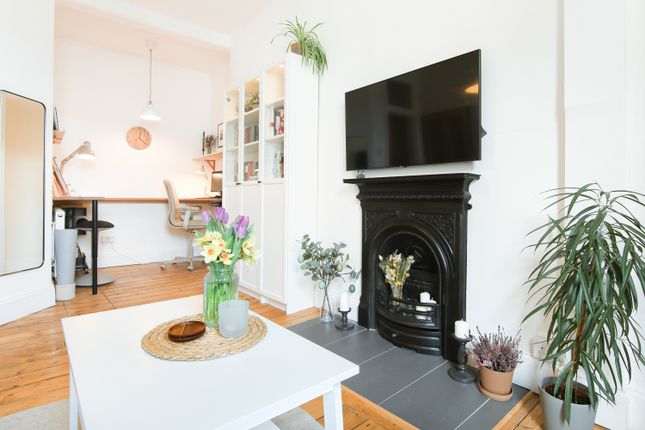 Flat for sale in 26/2 Robertson Avenue, Shandon, Edinburgh