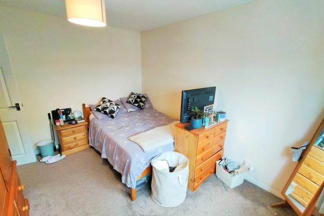 31, Nutleigh Grove, HITCHIN photo 5