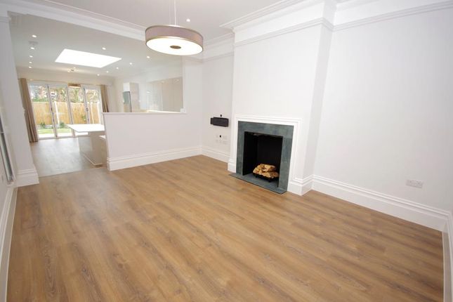 Flat to rent in Dukes Avenue, Finchley