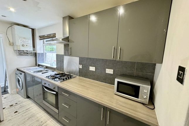 106, Knighton Fields Road West, Leicester photo 4