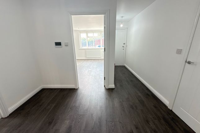 Flat 1, 1-2 North Street, Dudley photo 3