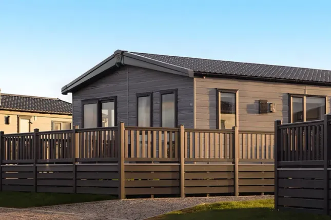2-bed caravan on Padstow, £219,000