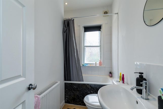 Flat to rent in Smithy Bank, Alton, Stoke-On-Trent