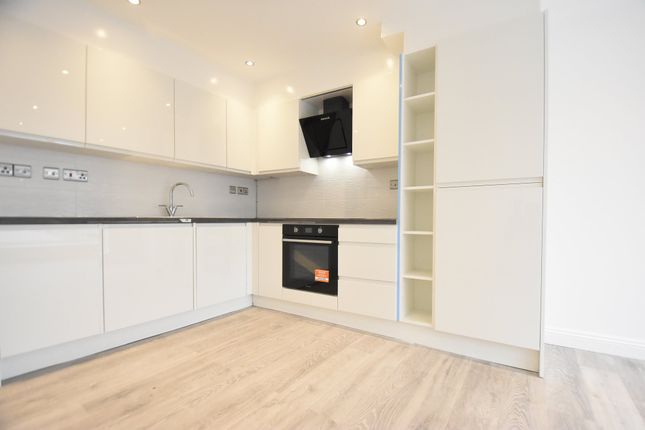 Thumbnail Flat to rent in The Stanfords, East Street, Epsom