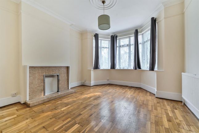 94, Woodlands Avenue, London photo 2