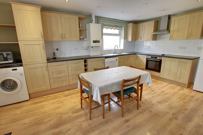 9, Jobs Lane, March photo 3