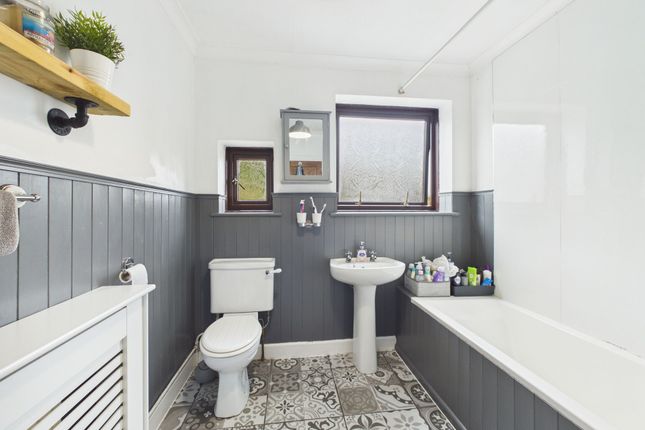 22 Prendergast, Haverfordwest photo 4