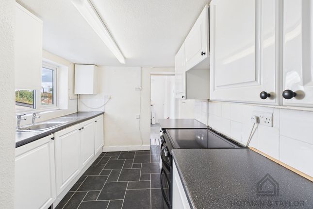 16 Molesworth Terrace, Torpoint photo 3