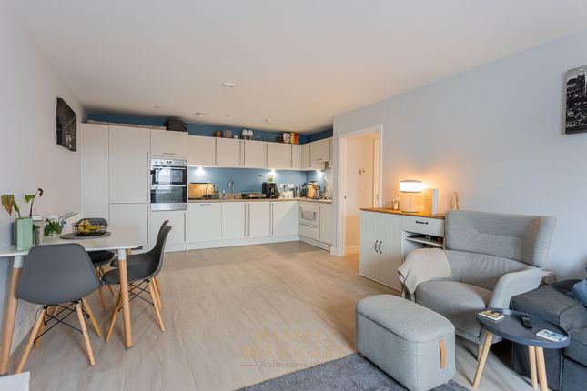 Flat 9, Clematis House Beryl Close, Crawley photo 2