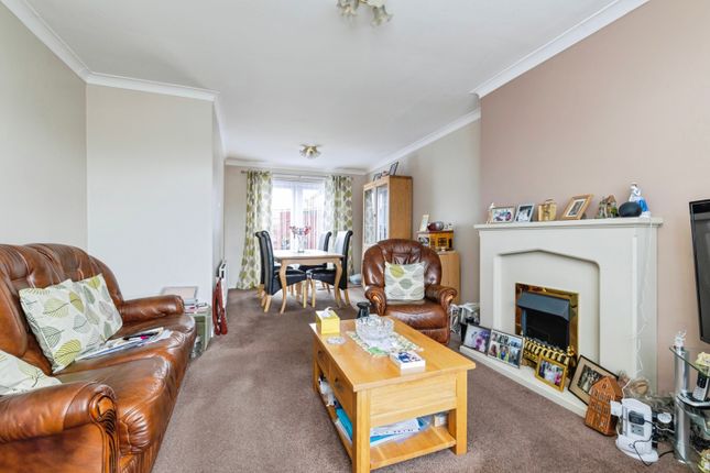 4, Warwick Drive, Tyne and Wear photo 4