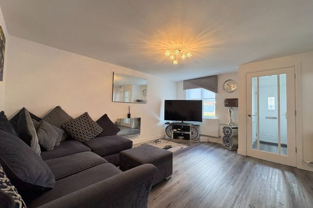 29, Lingfield Close, Bootle photo 2