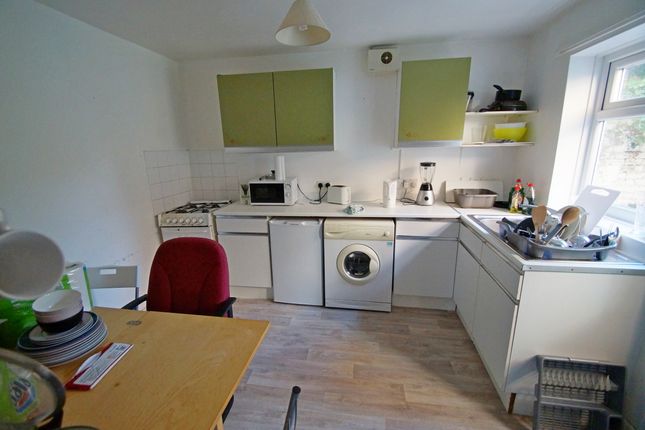 19, Durham photo 3