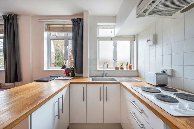 Studio for sale in Harwood Court, Upper Richmond Road