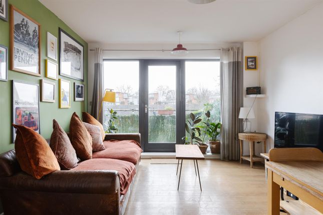 Flat for sale in Woodmill Road, London