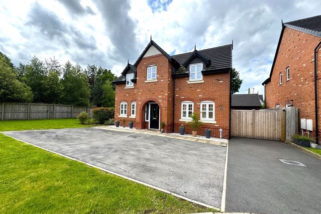 Thumbnail Detached house for sale in Thatch Close, Holmes Chapel, Crewe