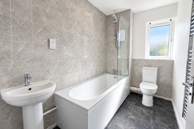 60, Moor Pond Close, Bicester photo 5