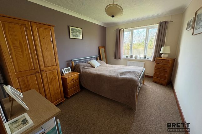 12, Hazel Grove, Milford Haven photo 4