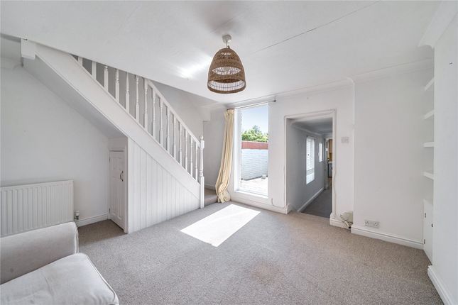 Top Floor Flat, 33, Southampton Road, Hampshire photo 3