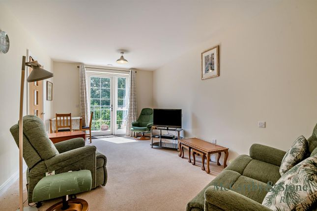 37 Lambrook Court, Gloucester Road, Larkhall, Bath photo 3