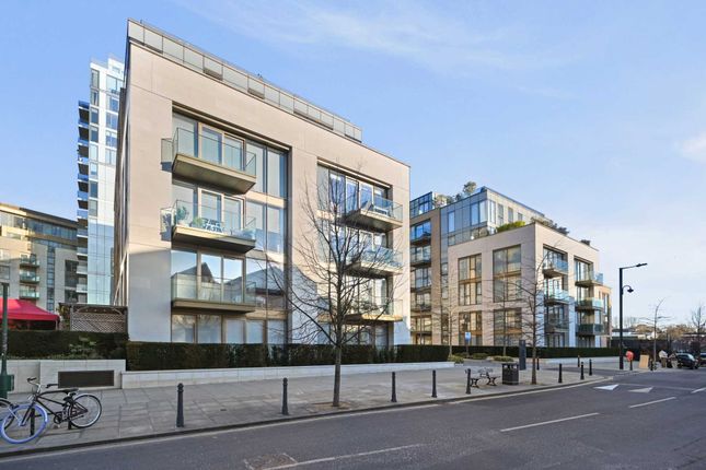Penthouse for sale in Lillie Square, Fulham, London