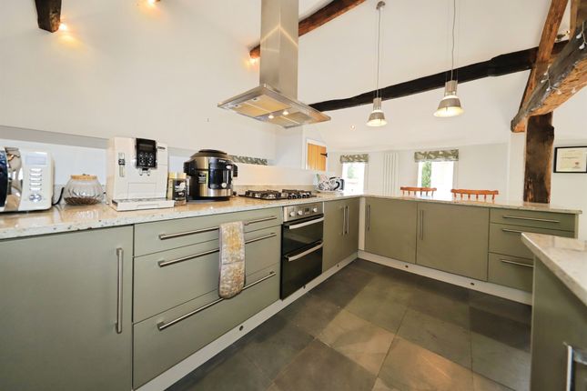 Flat 10, Brookfield House, Church Hill, Stourbridge photo 4