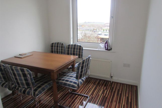 Room 1, 10, Elsden Road, Wellingborough photo 5