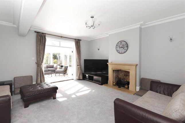 222, Somerset Road, London photo 2