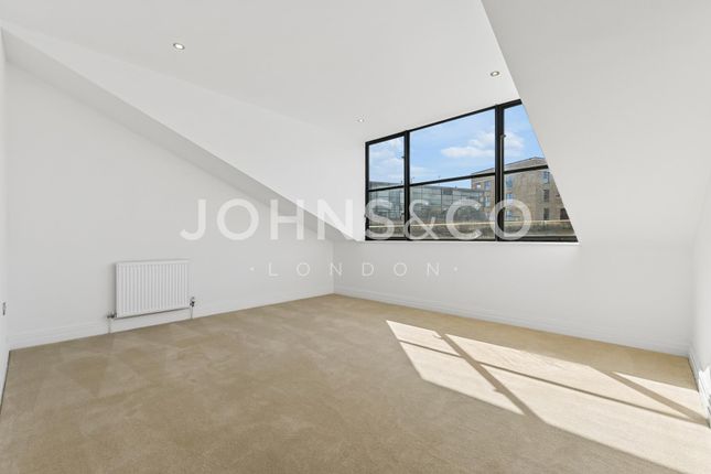 Apartment 14 4, Town Meadow, Brentford photo 4