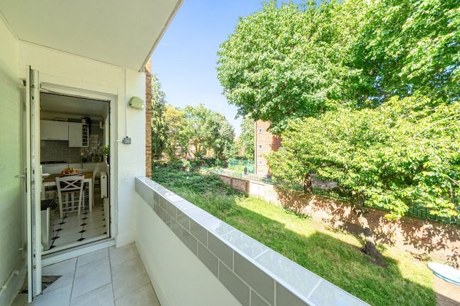Flat 25 Shelley House,, Boyton Road, London photo 2
